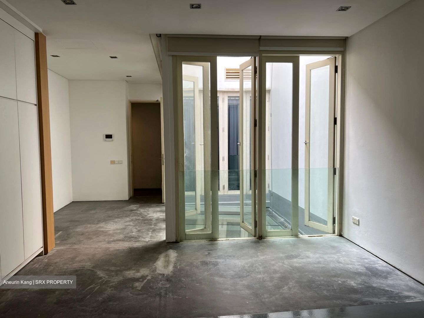 Mohamed Sultan Road (D9), Office #479597451
